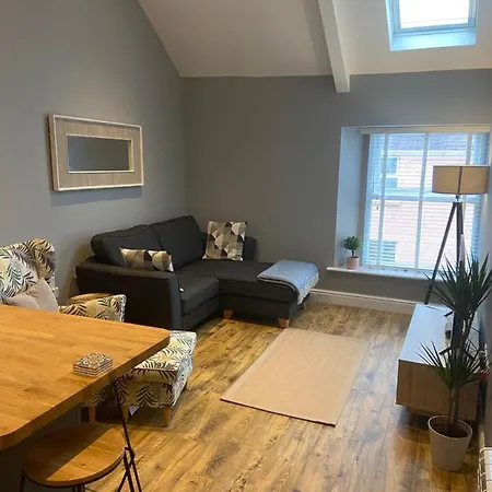 Stylish Tenby Apartment, Great Location, Parking Exterior photo
