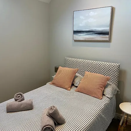 Stylish Tenby Apartment, Great Location, Parking Exterior photo